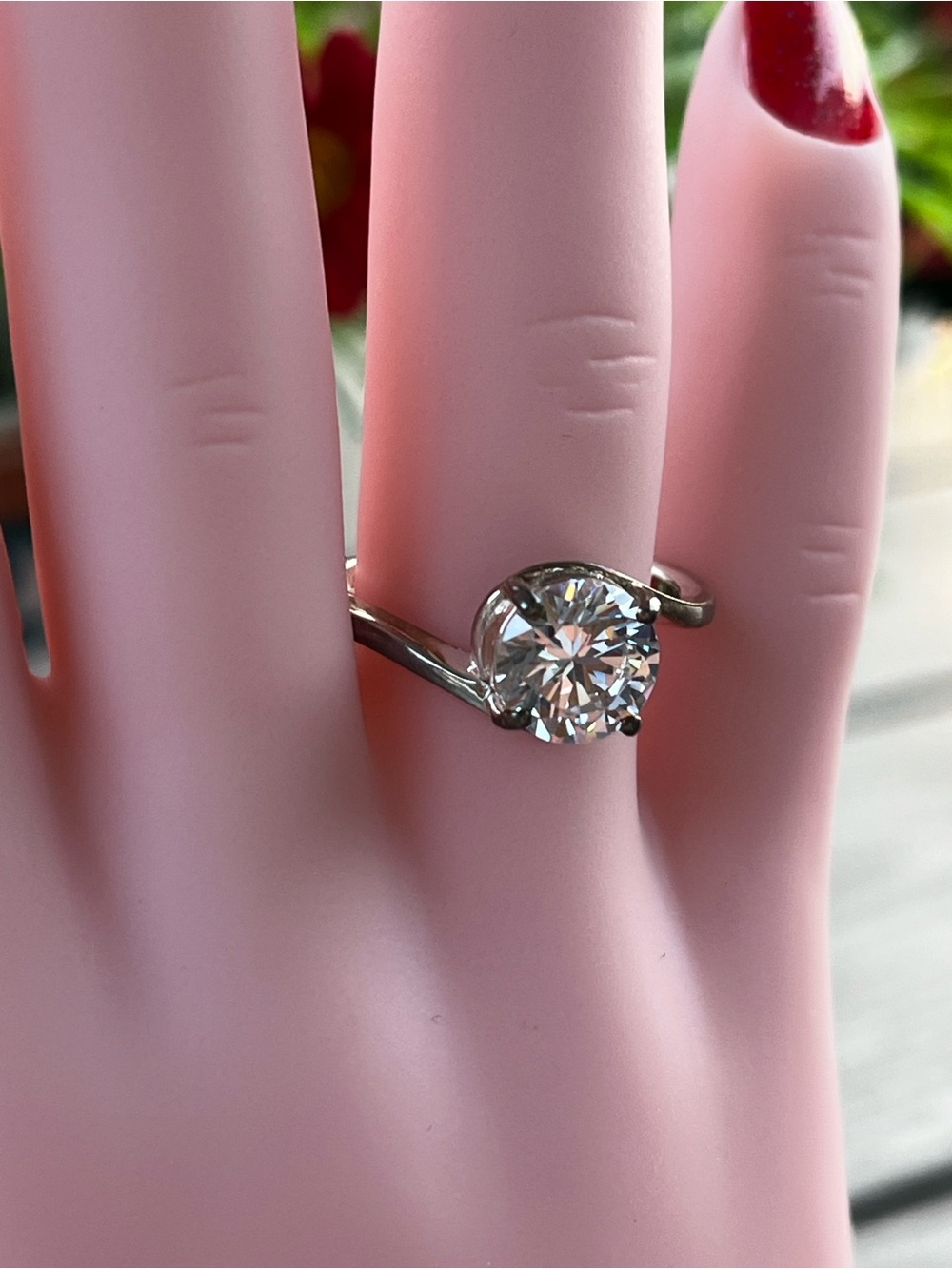 Classic Solitaire 925 Moissanite Size 7. Bypass